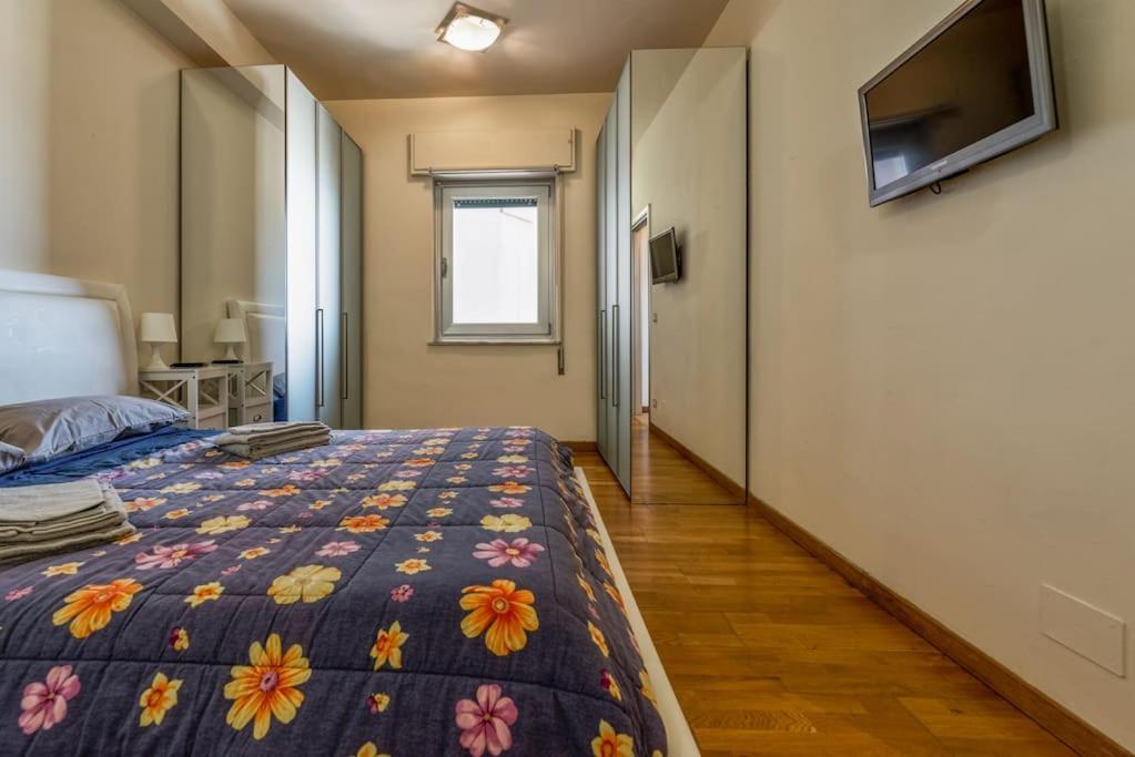 Attico Con Vista Panoramica Apartman Livorno Kültér fotó